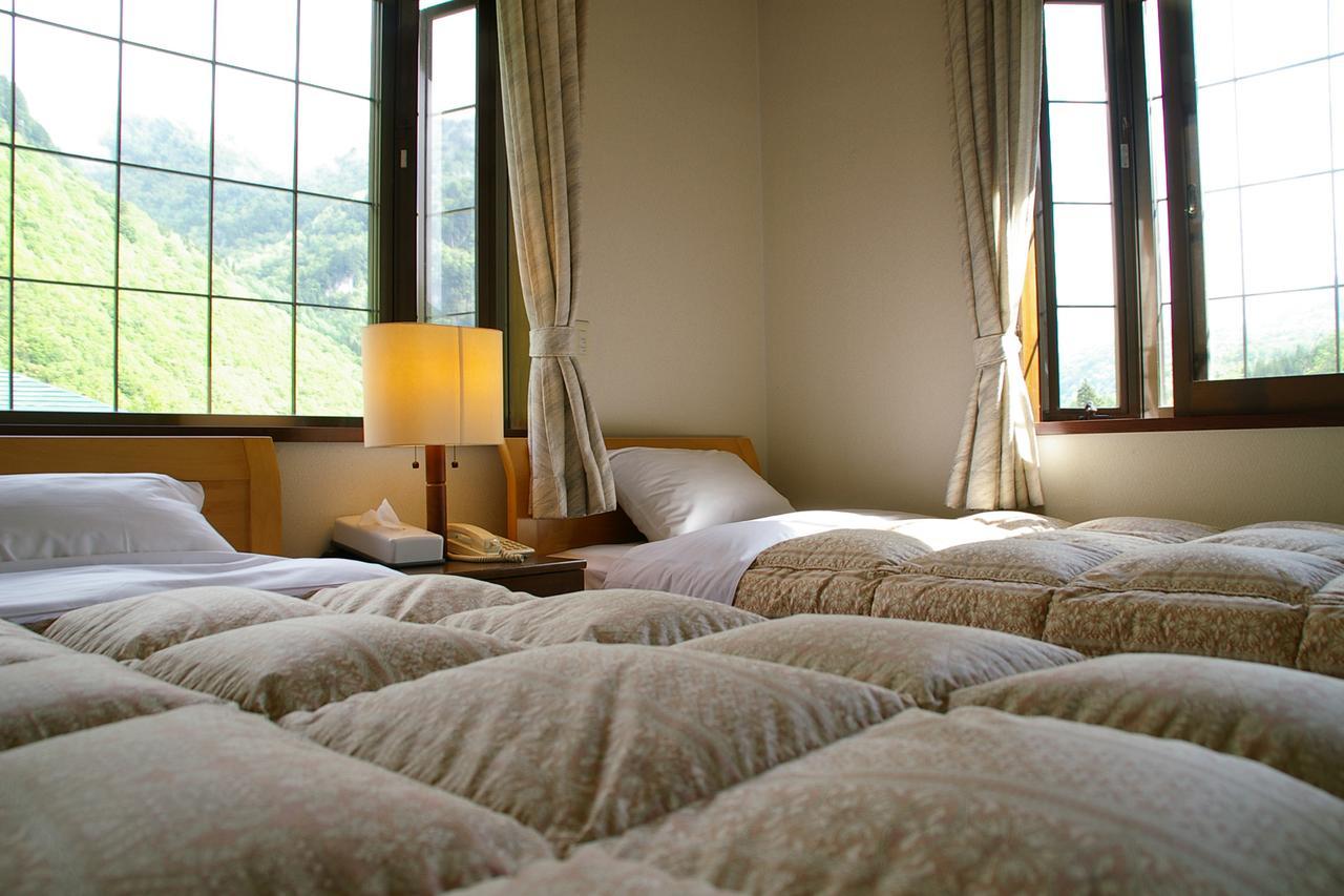 Resort Inn Chirorian Takayama (Gifu) Bagian luar foto