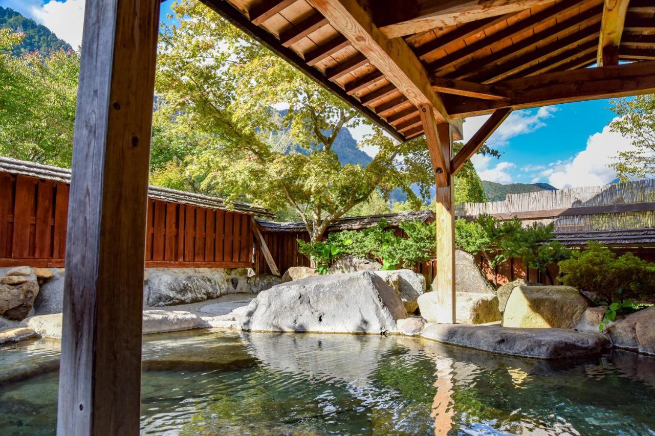Resort Inn Chirorian Takayama (Gifu) Bagian luar foto