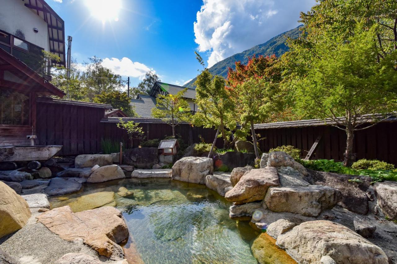 Resort Inn Chirorian Takayama (Gifu) Bagian luar foto